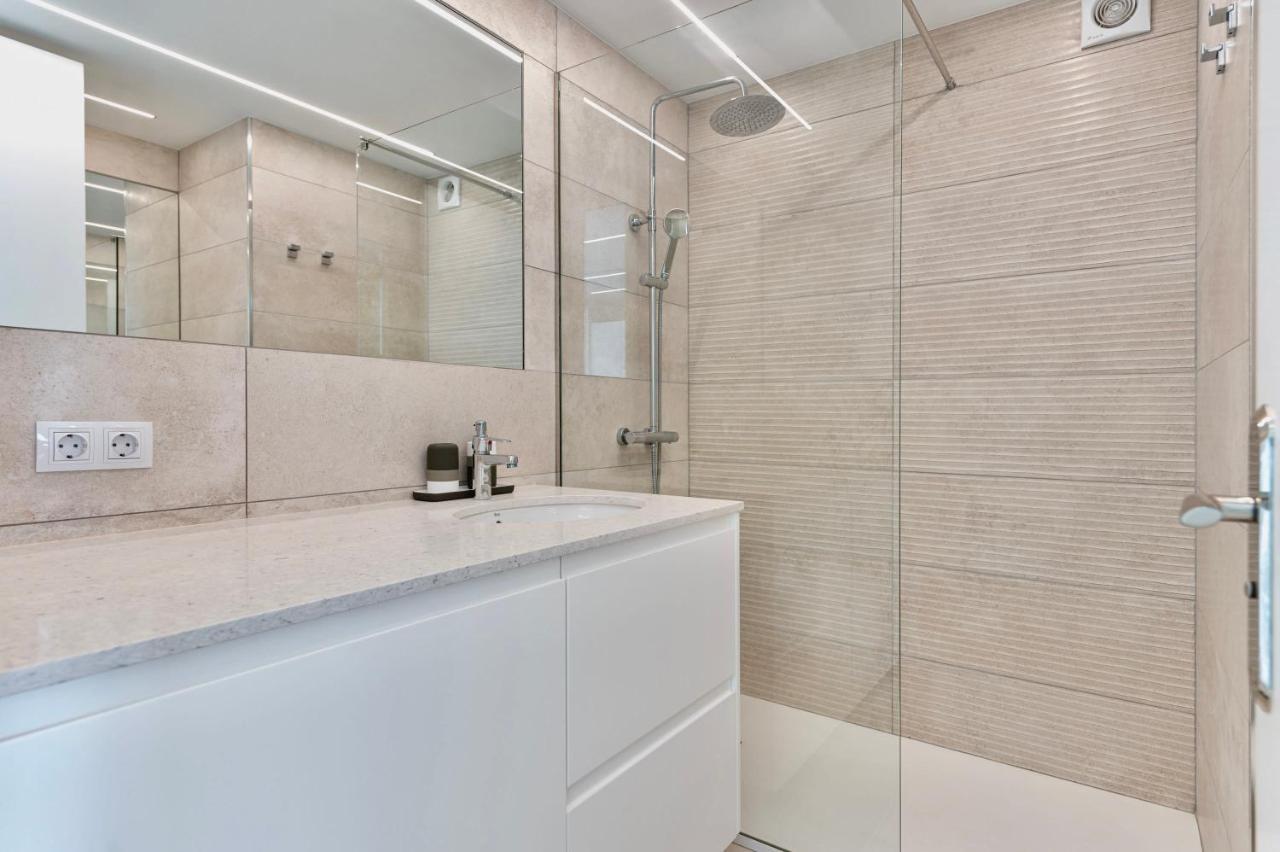 Brand New - Ocean Views - Sunset Facing Apartman Patalavaca Kültér fotó